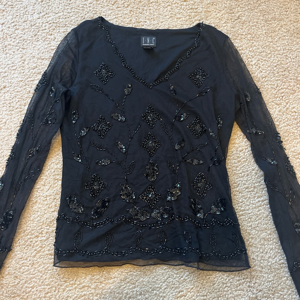 Detailed mesh long sleeve